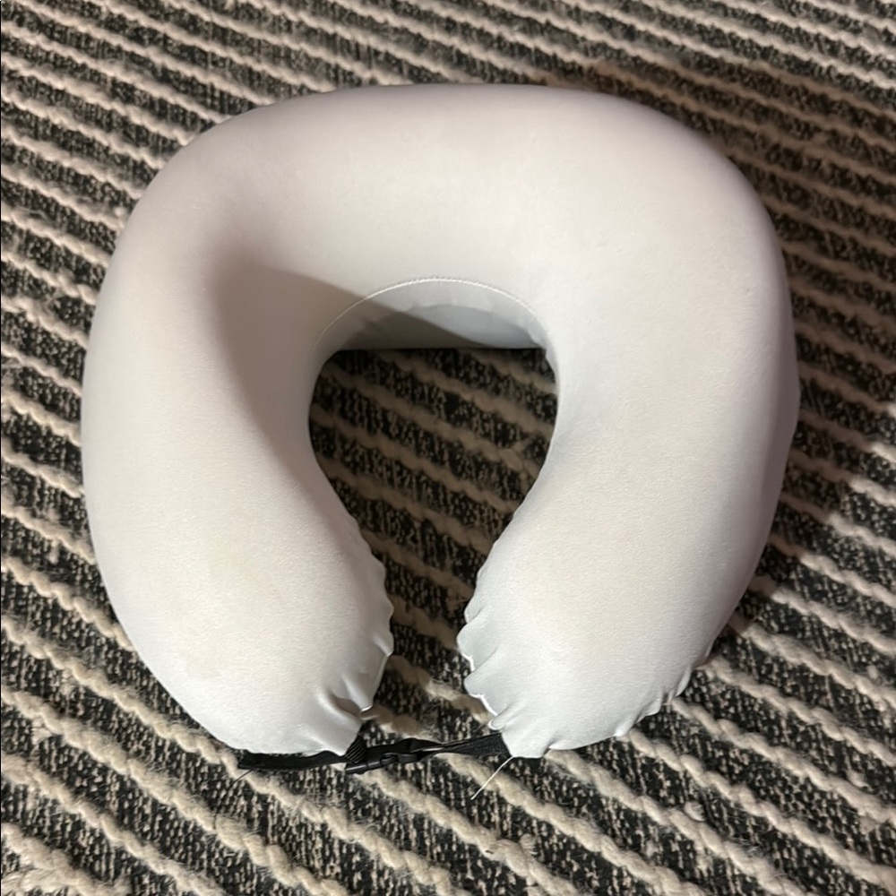 Beauty Bed Pillow for Face-Down Sleeping/travel pillow